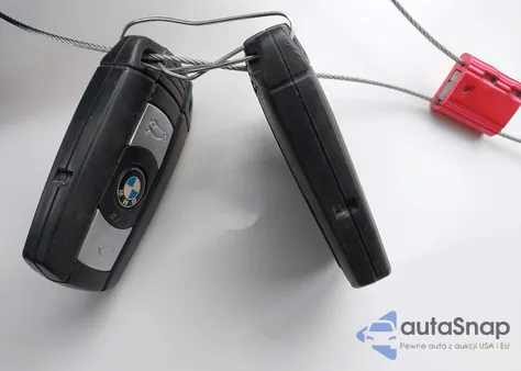 2011 BMW 328I xDrive z USA, uszkodzony, nr VIN WBAPK5C59BA659704